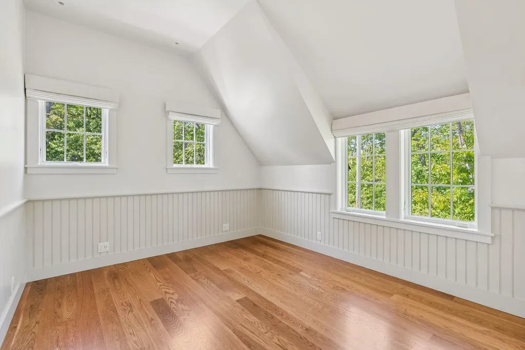 41 Old Mill Road Cape Elizabeth ME 04107