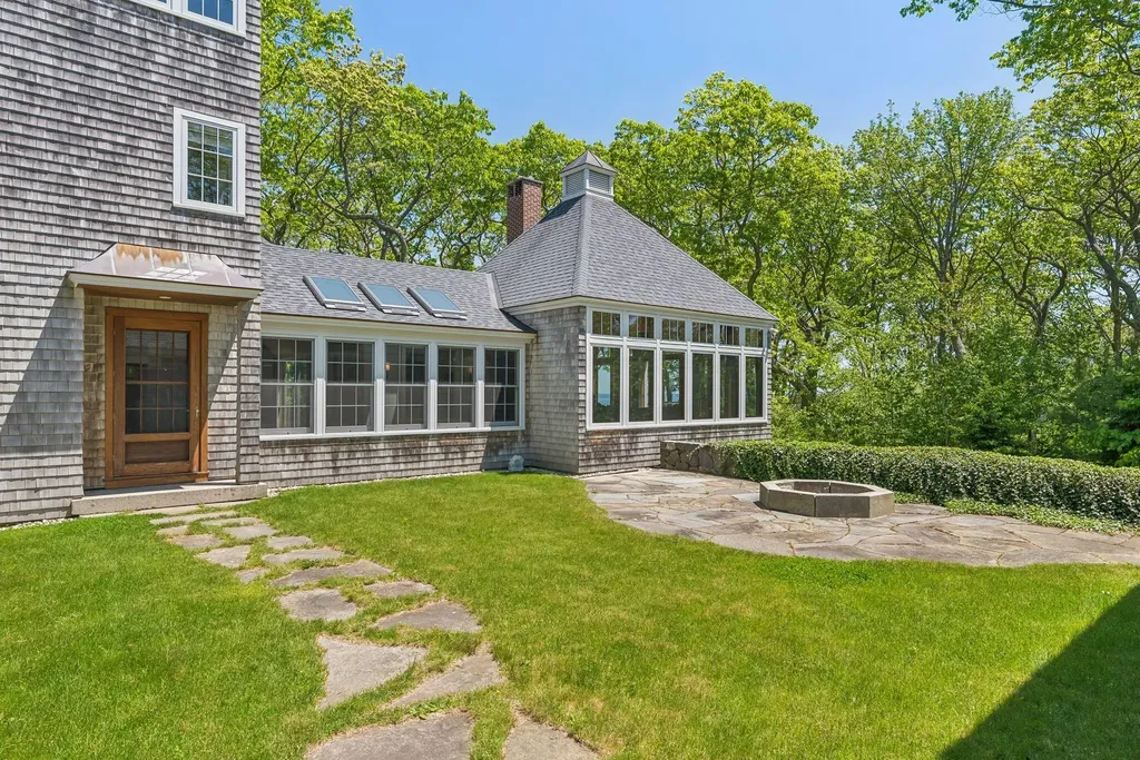 41 Old Mill Road Cape Elizabeth ME 04107