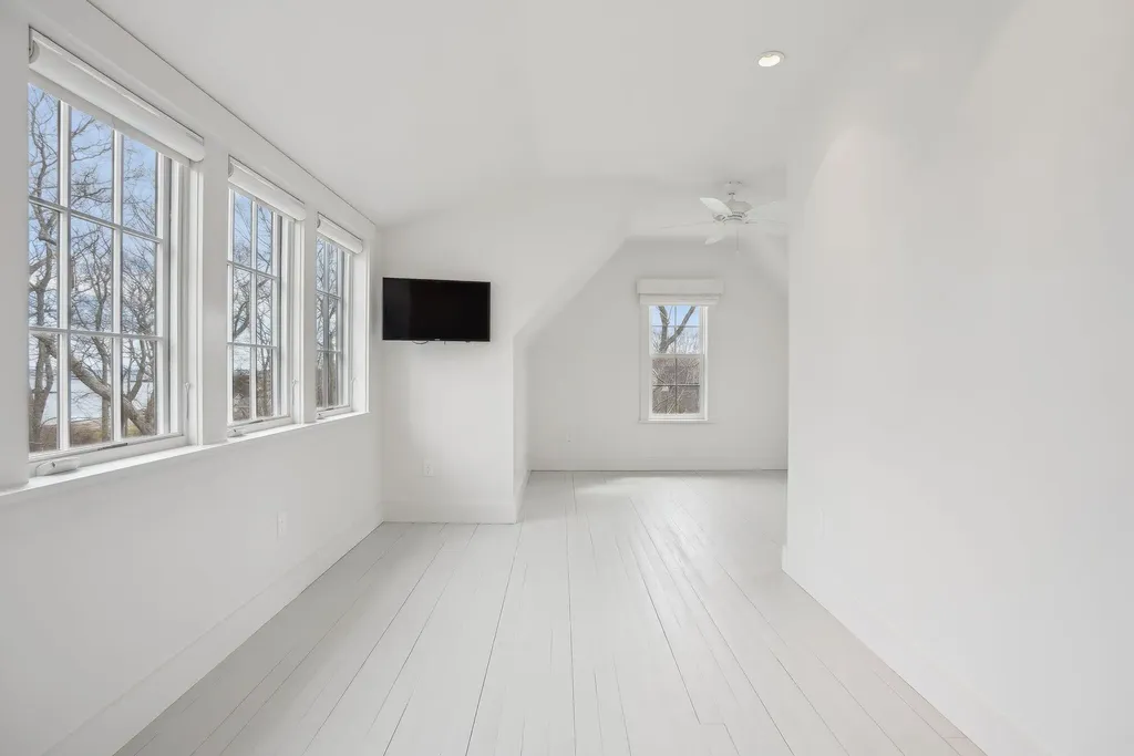 41 Old Mill Road Cape Elizabeth ME 04107