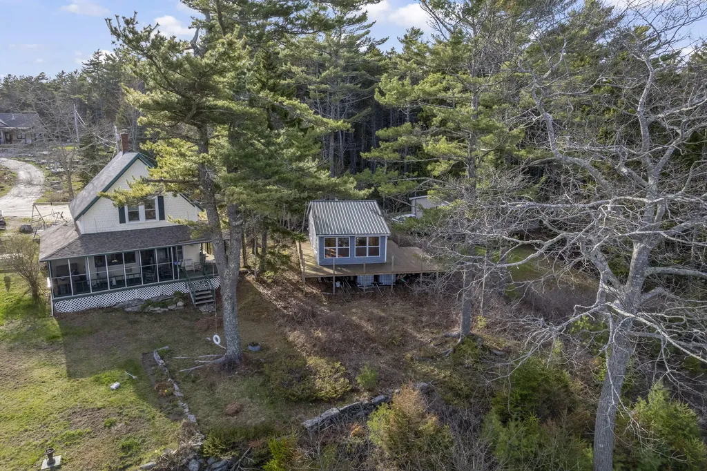15 Blueberry Hill Road Georgetown ME 04548