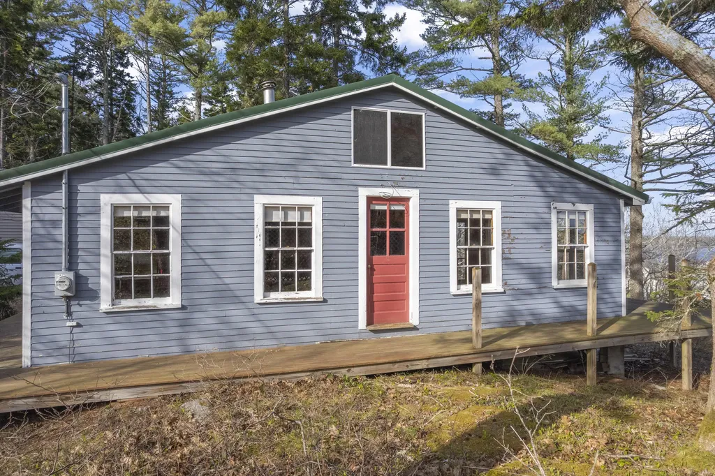 15 Blueberry Hill Road Georgetown ME 04548