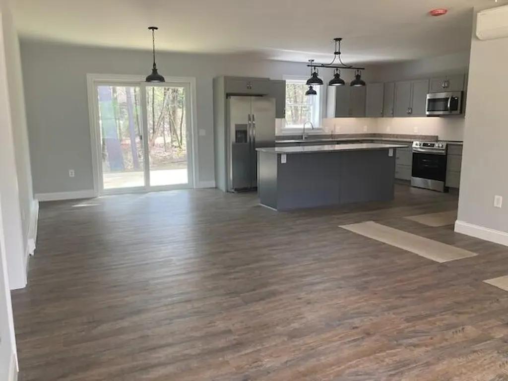 3 Milligan Circle Oxford ME 04270