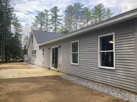 3 Milligan Circle Oxford ME 04270
