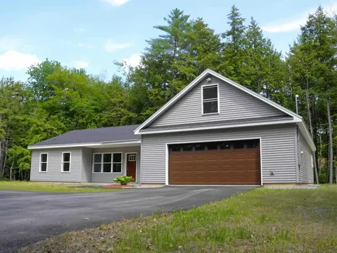 3 Milligan Circle Oxford ME 04270