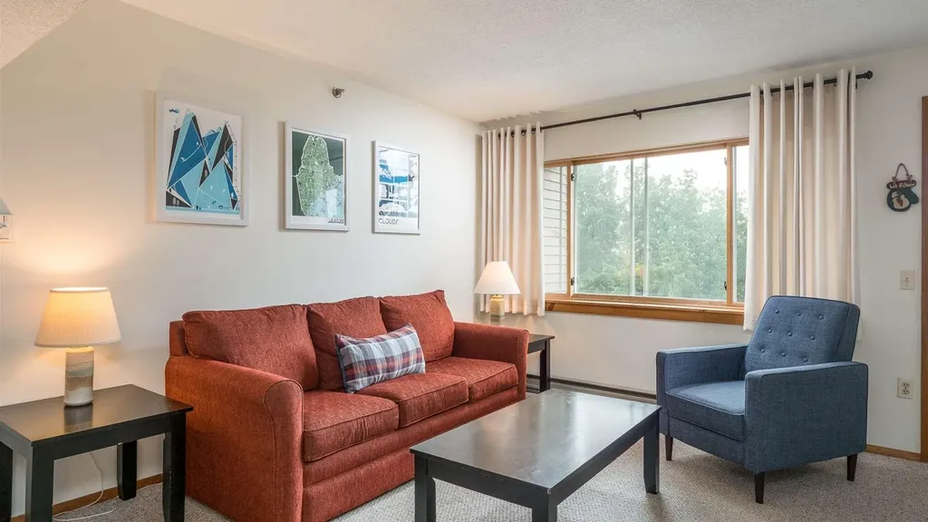 8 Sunrise Drive Newry ME 04261