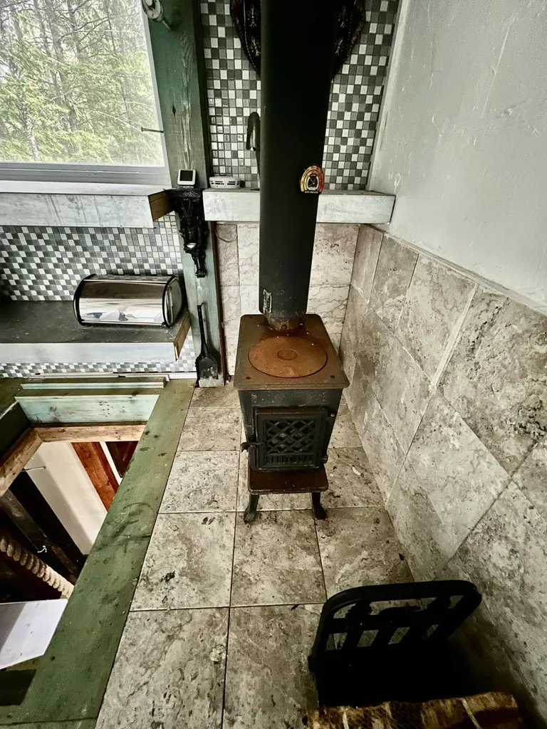 10 Angel Lane Medford ME 04463