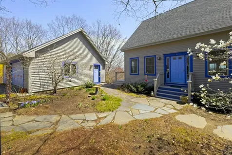 31 Barrett Drive Rockport ME 04856
