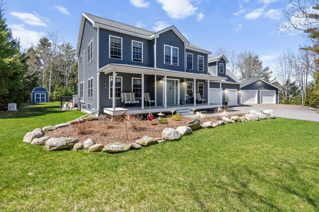 35 Graystone Drive Hampden ME 04444