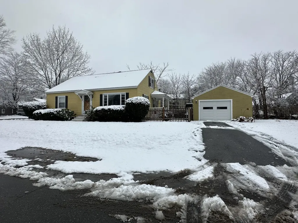 1 Garden Drive Topsham ME 04086