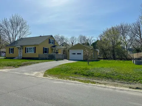 1 Garden Drive Topsham ME 04086