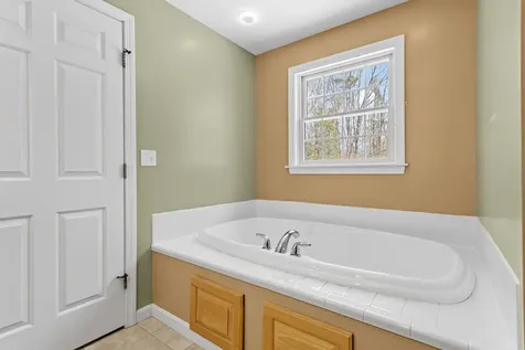 16 Heritage Drive Berwick ME 03901