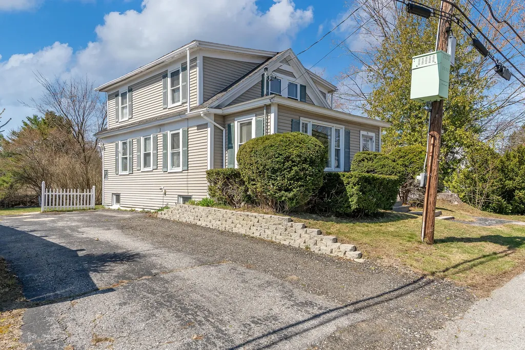 91 Pettingill Street Lewiston ME 04240