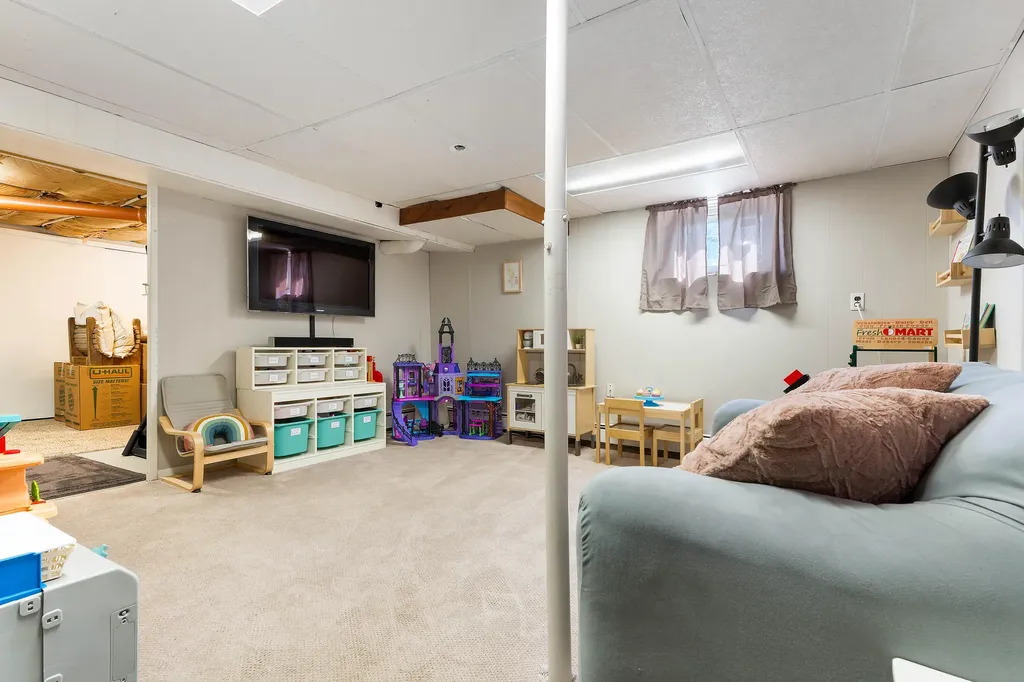 91 Pettingill Street Lewiston ME 04240