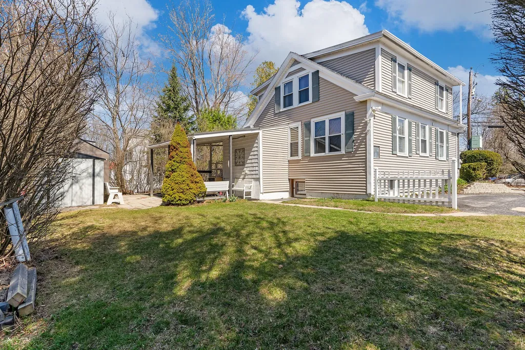 91 Pettingill Street Lewiston ME 04240