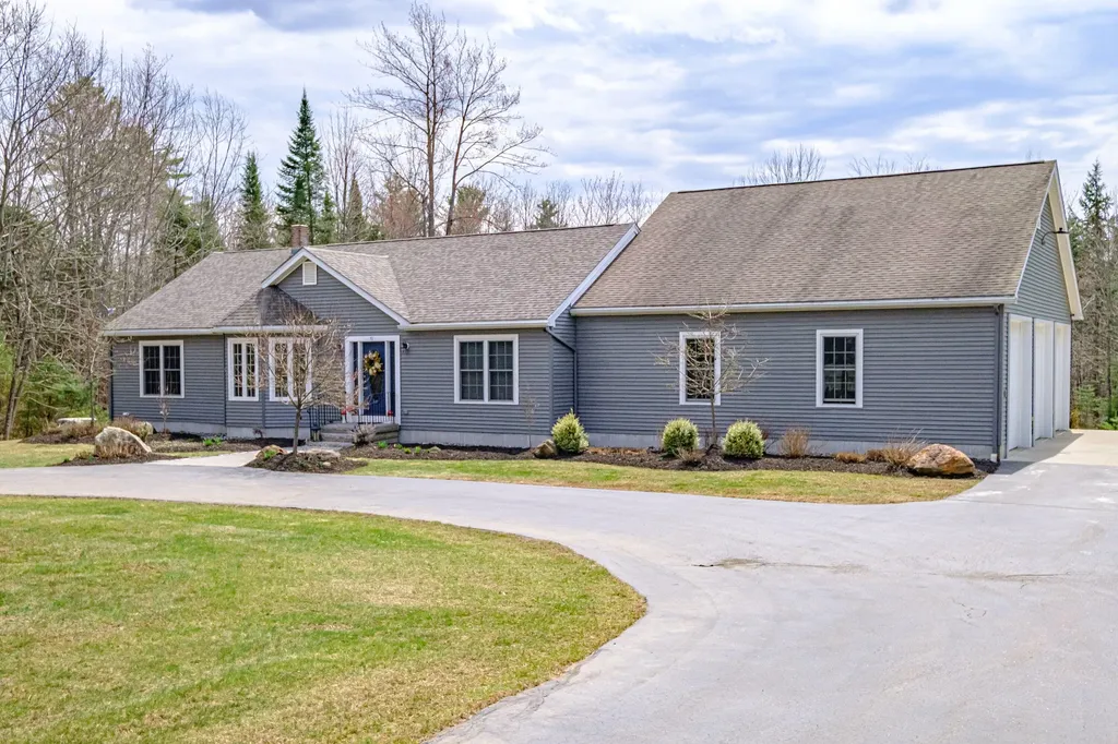 71 Eddie Kahkonen Road Norway ME 04268