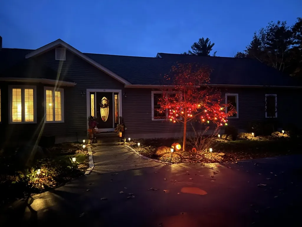 71 Eddie Kahkonen Road Norway ME 04268