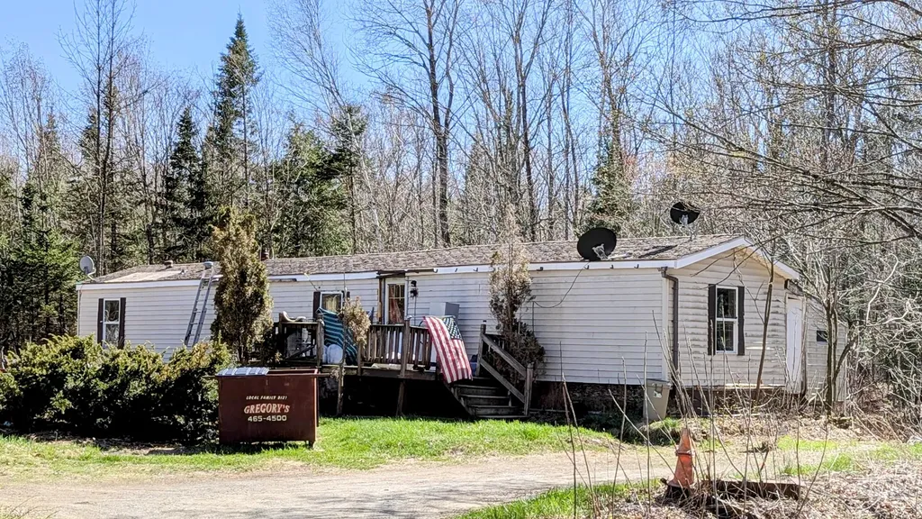 653 Canaan Road Skowhegan ME 04976