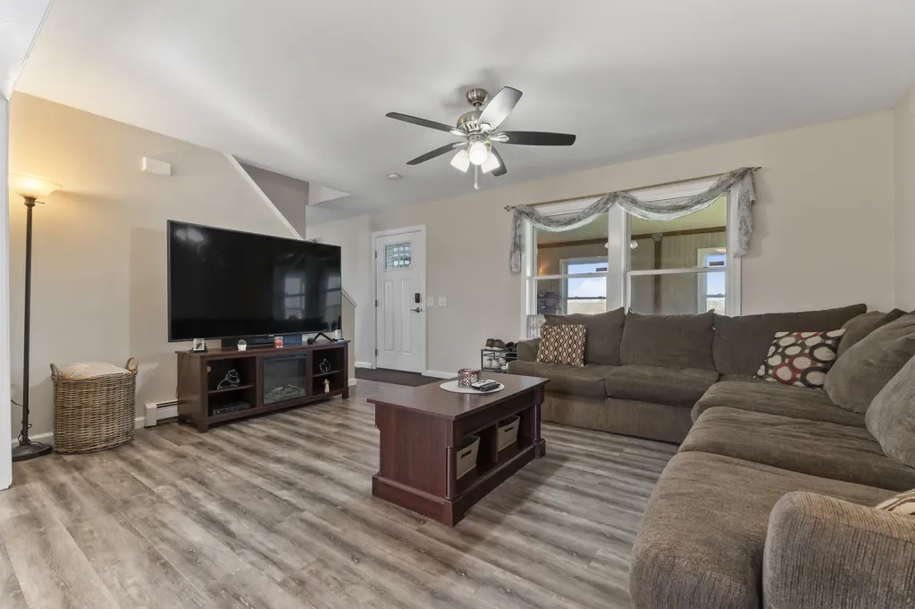 495 Brunswick Road Richmond ME 04357