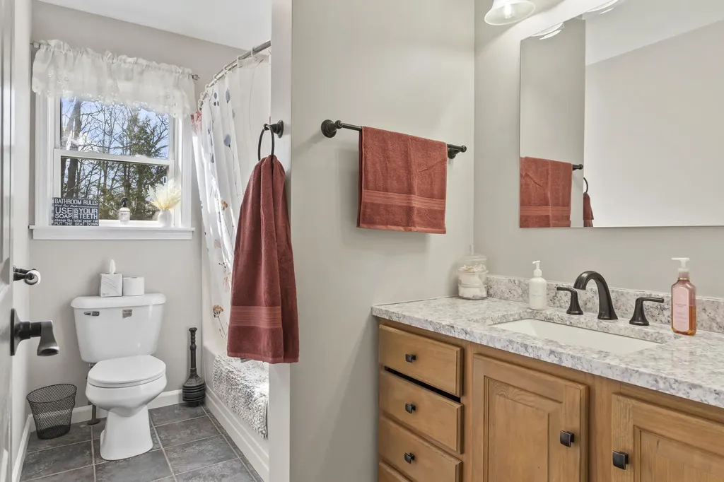 495 Brunswick Road Richmond ME 04357