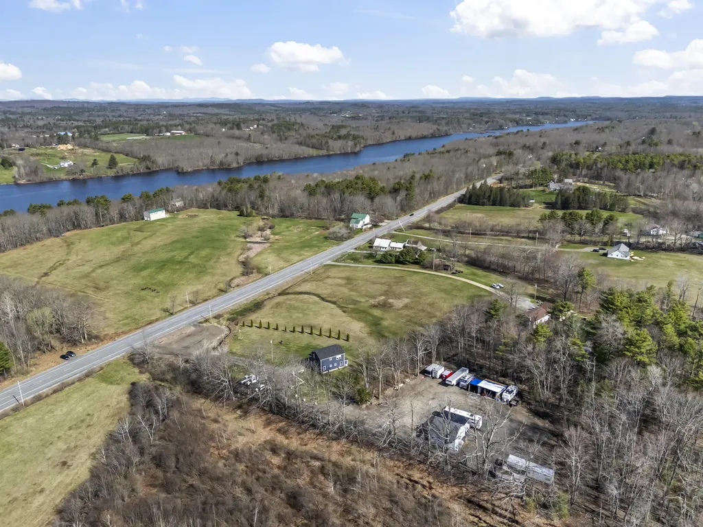 495 Brunswick Road Richmond ME 04357