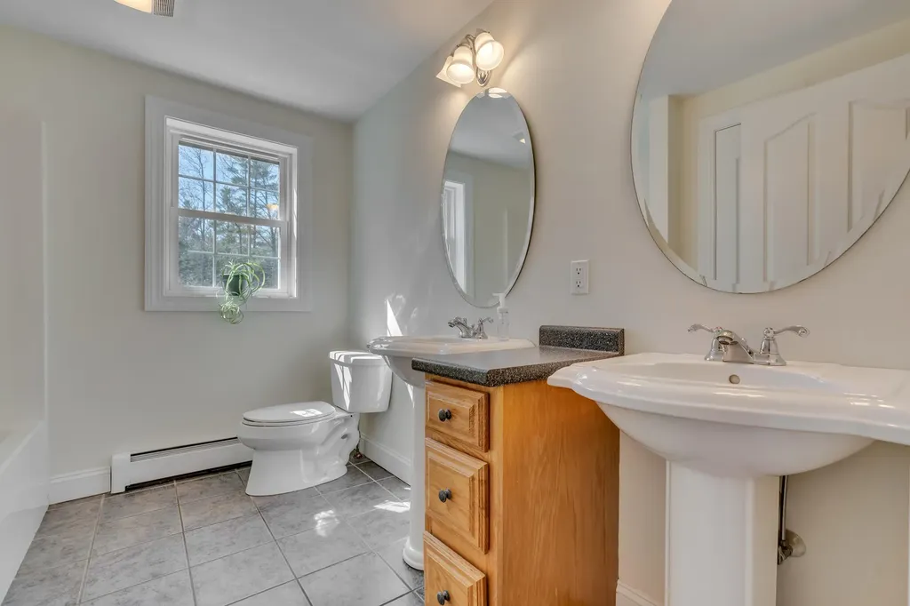 44 Deerfield Road North Berwick ME 03906