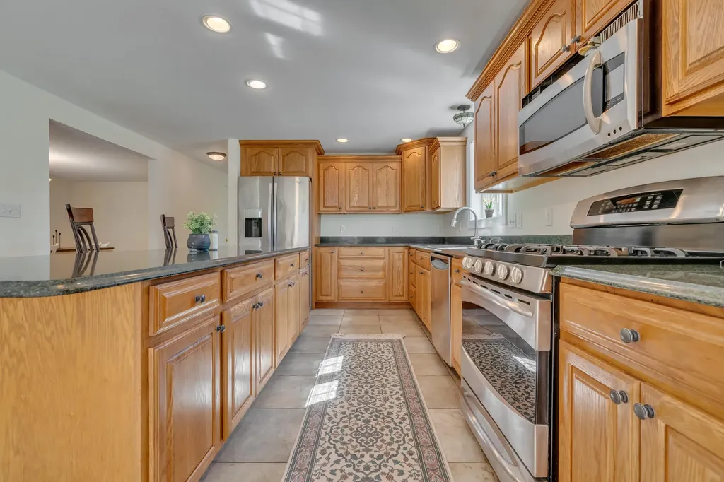44 Deerfield Road North Berwick ME 03906