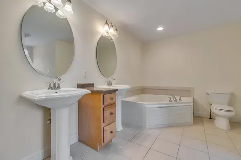 44 Deerfield Road North Berwick ME 03906