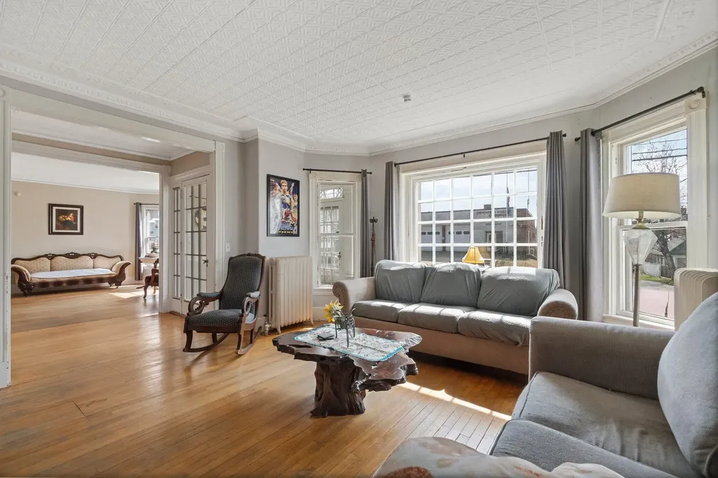 138 High Street Farmington ME 04938