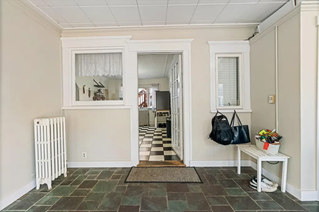 138 High Street Farmington ME 04938