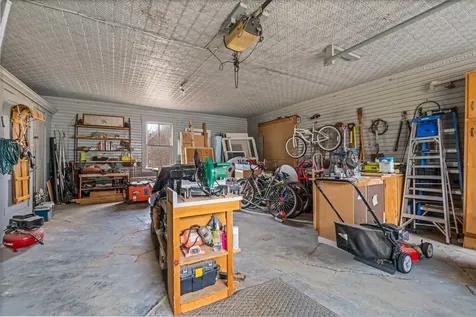 138 High Street Farmington ME 04938