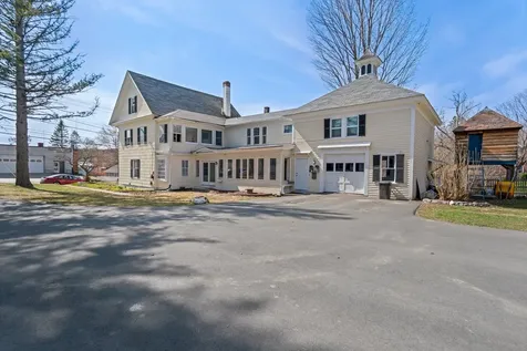 138 High Street Farmington ME 04938
