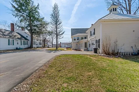 138 High Street Farmington ME 04938
