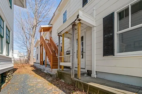 138 High Street Farmington ME 04938