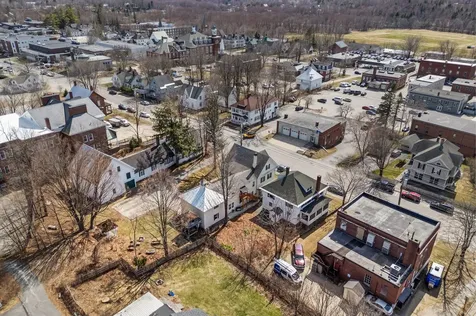 138 High Street Farmington ME 04938