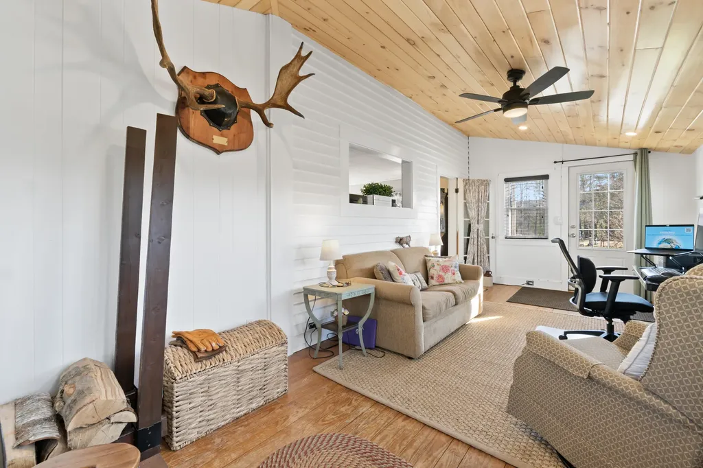 18 Hancock Avenue Hiram ME 04041