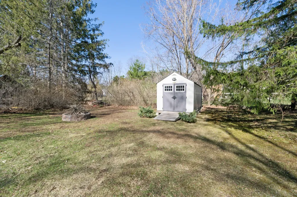 18 Hancock Avenue Hiram ME 04041