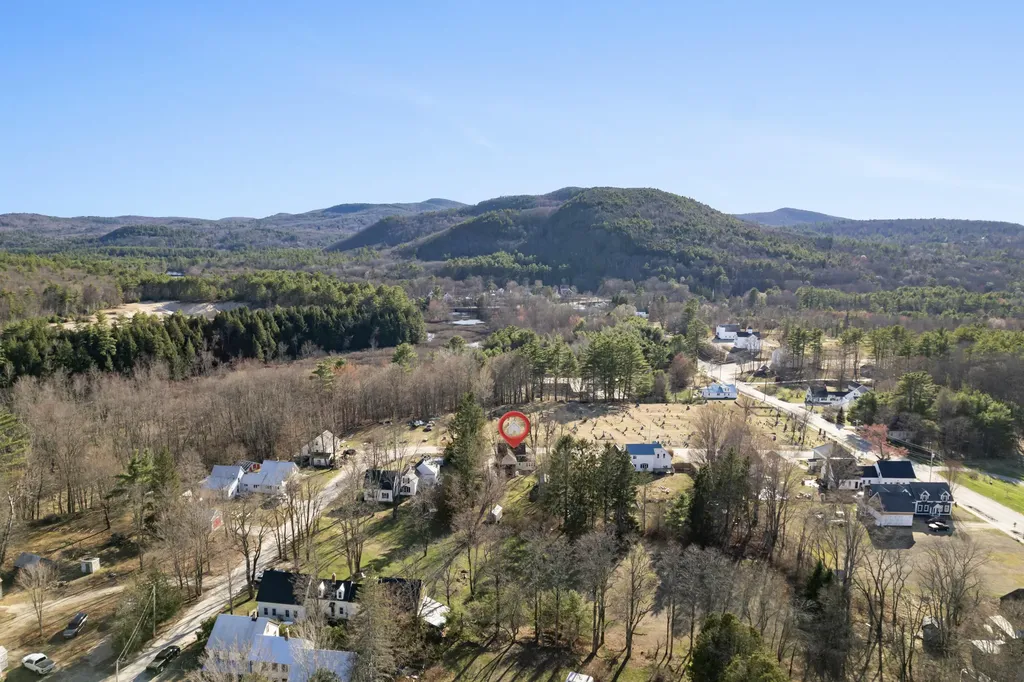 18 Hancock Avenue Hiram ME 04041