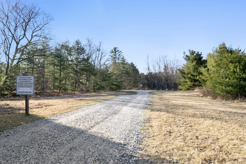18 Hancock Avenue Hiram ME 04041