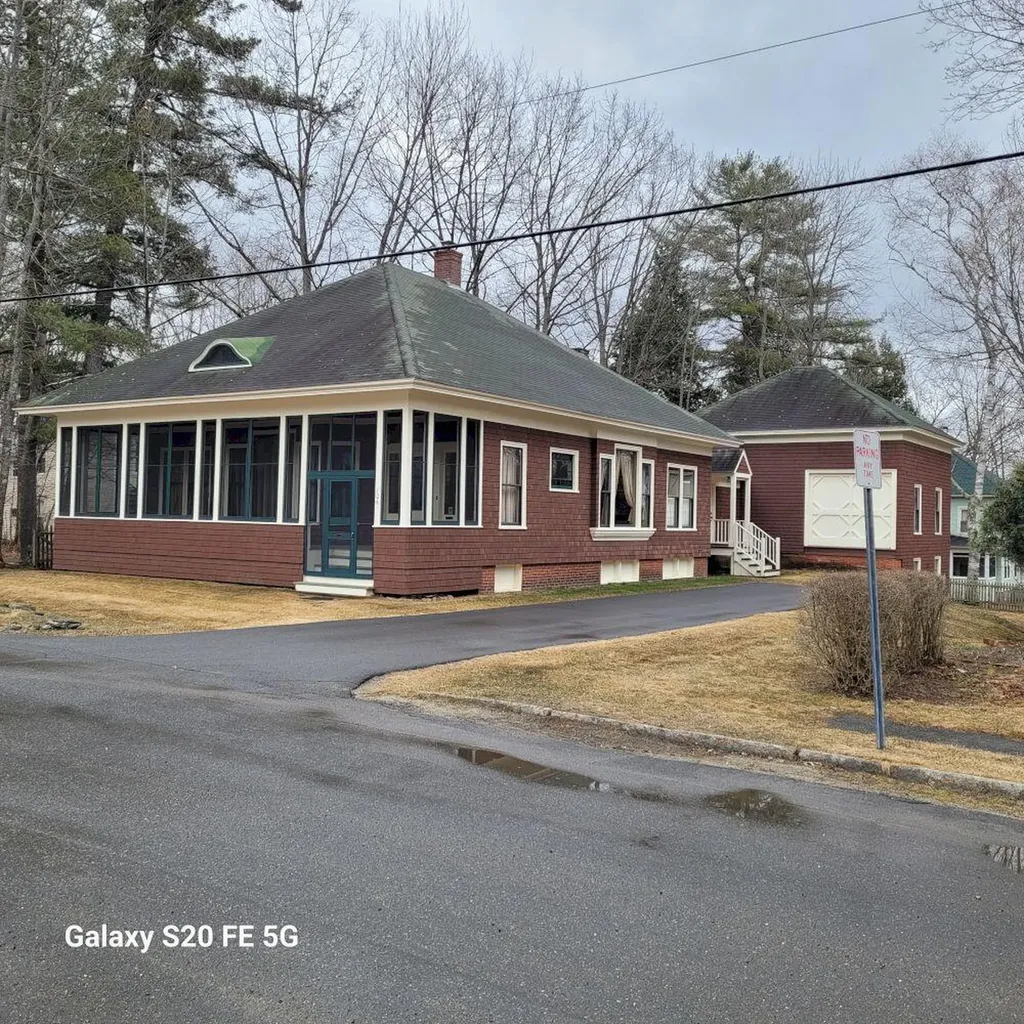 104 Orchard Street Farmington ME 04938