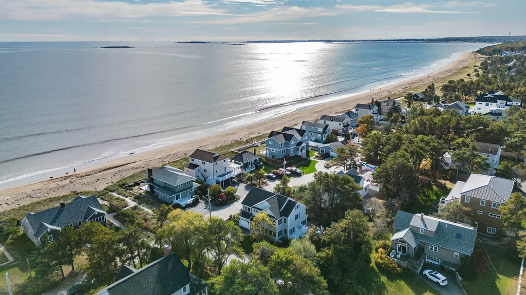 19 Dune Avenue Saco ME 04072