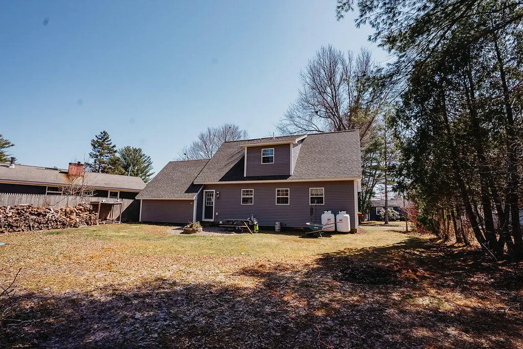 10 Pinewood Street Orono ME 04473