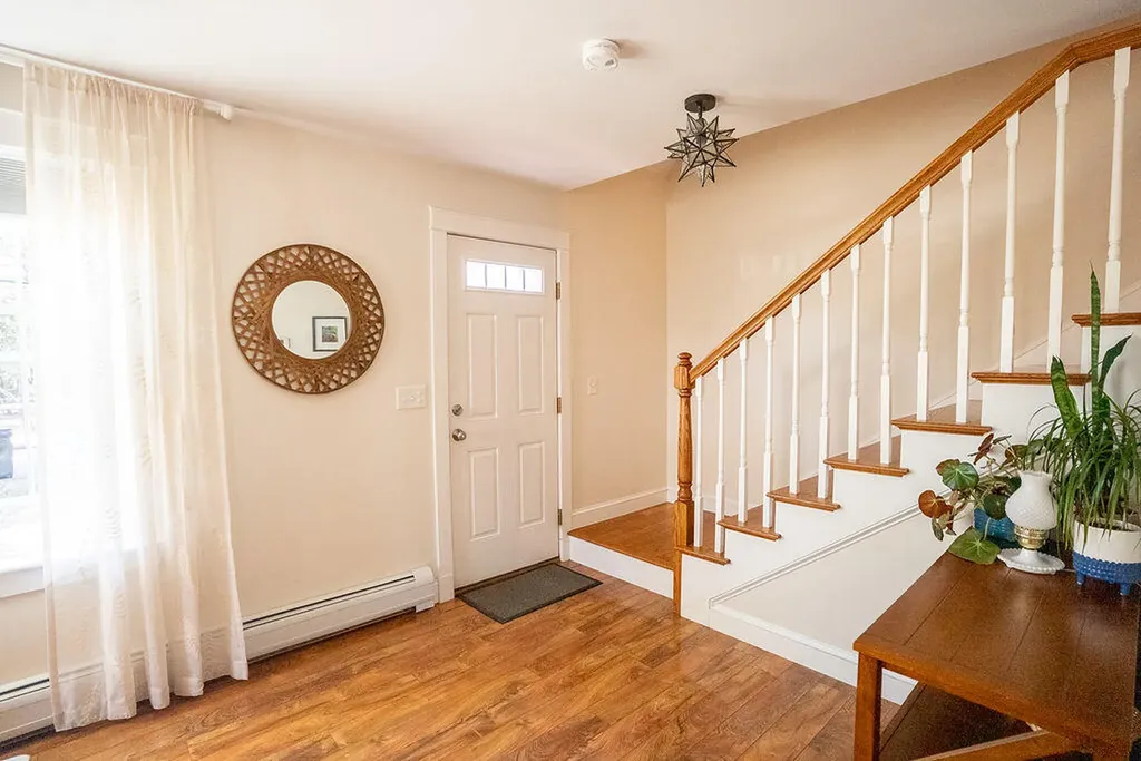 10 Pinewood Street Orono ME 04473