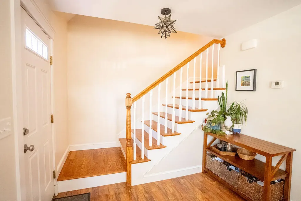 10 Pinewood Street Orono ME 04473