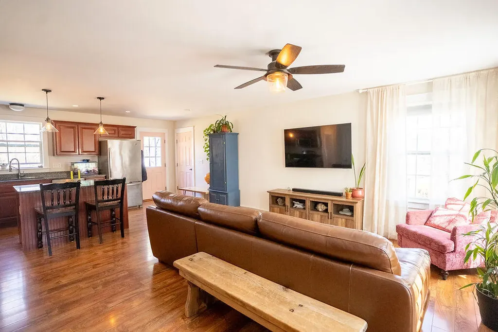 10 Pinewood Street Orono ME 04473