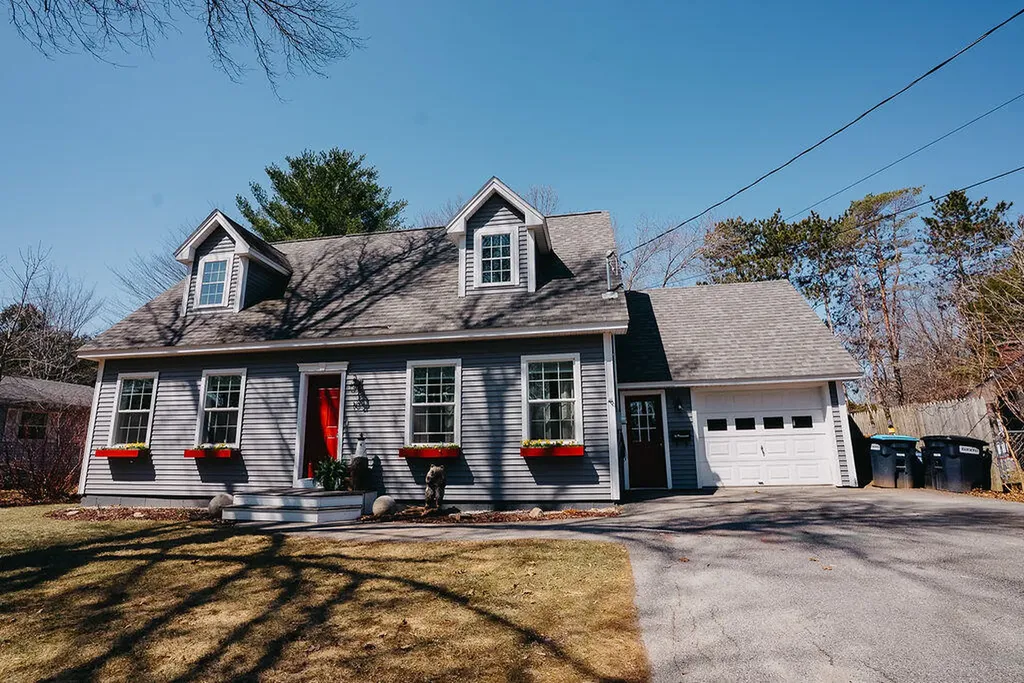 10 Pinewood Street Orono ME 04473