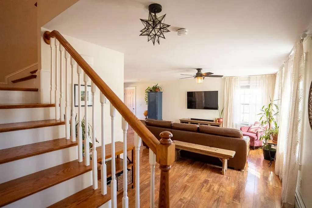 10 Pinewood Street Orono ME 04473