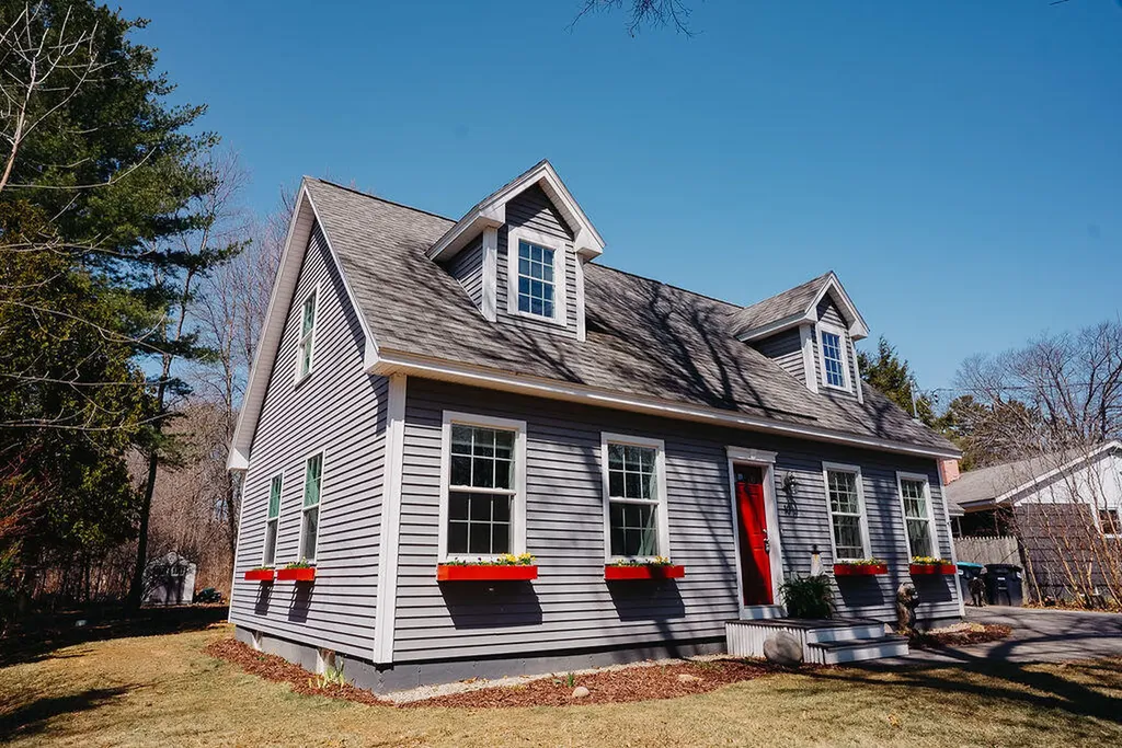 10 Pinewood Street Orono ME 04473