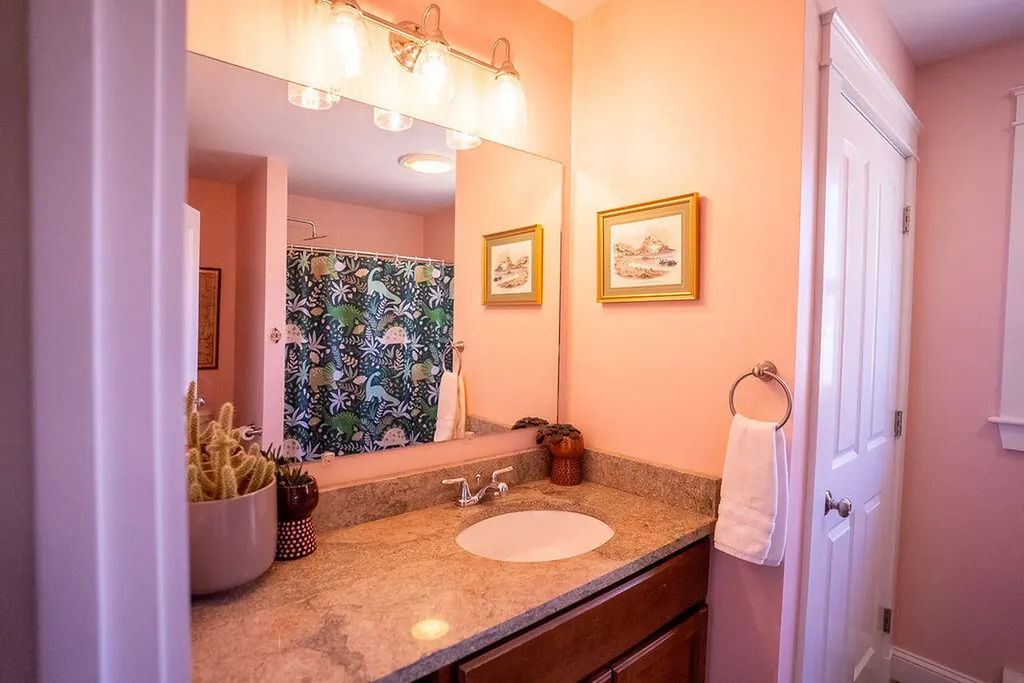 10 Pinewood Street Orono ME 04473