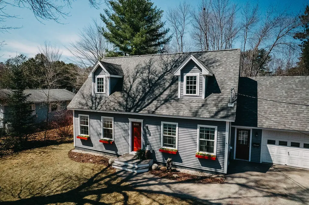 10 Pinewood Street Orono ME 04473