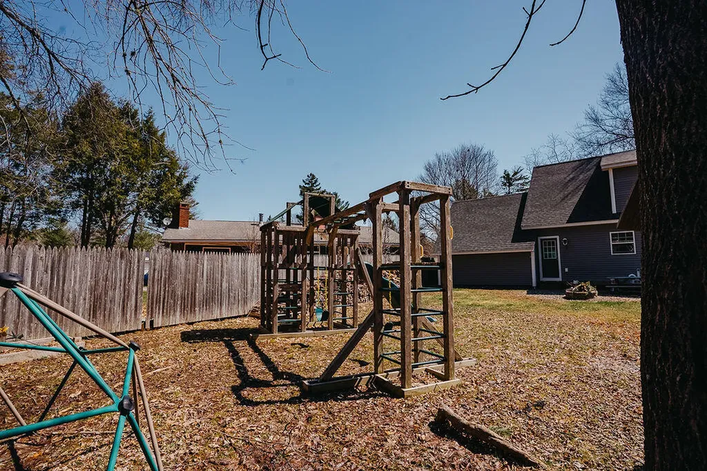 10 Pinewood Street Orono ME 04473